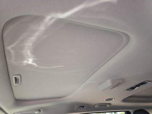 New 2026 Kia Carnival SX FWD image 23