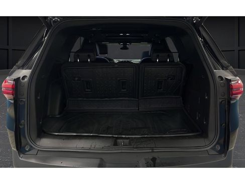 Used 2023 Chevrolet Traverse RS AWD/4WD image 40