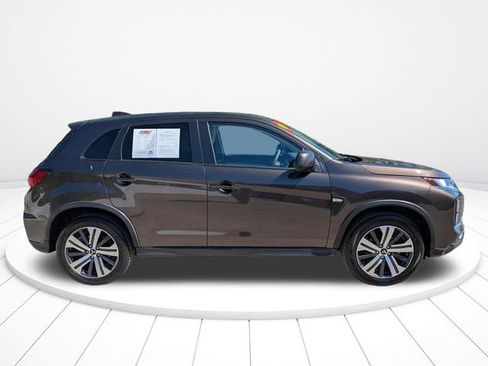 Used 2021 Mitsubishi Outlander Sport ES image 3