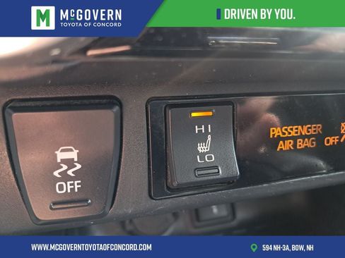 Used 2020 Toyota RAV4 XLE w/ Convenience Package AWD/4WD image 26