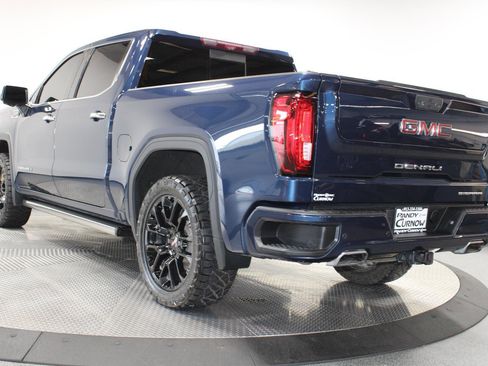 Used 2023 GMC Sierra 1500 Denali w/ Technology Package AWD/4WD image 9