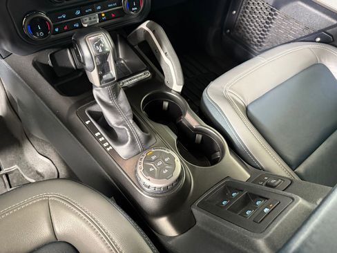 Used 2022 Ford Bronco Outer Banks image 16