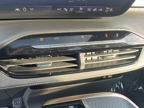 Used 2025 Buick Enclave Avenir w/ Trailering Package, 5000 lbs. image 15