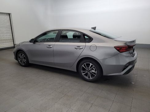 Used 2023 Kia Forte LXS image 3