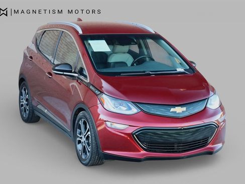 Used 2019 Chevrolet Bolt Premier w/ Infotainment Package image 4