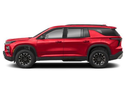 Used 2025 Chevrolet Traverse Z71 w/ Driver Confidence Package AWD/4WD image 3