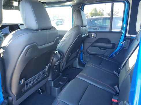 New 2026 Jeep Wrangler Unlimited Rubicon image 11