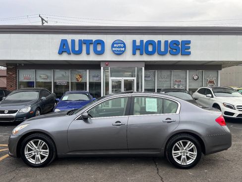Used 2012 INFINITI G37 x w/ Premium Pkg image 8
