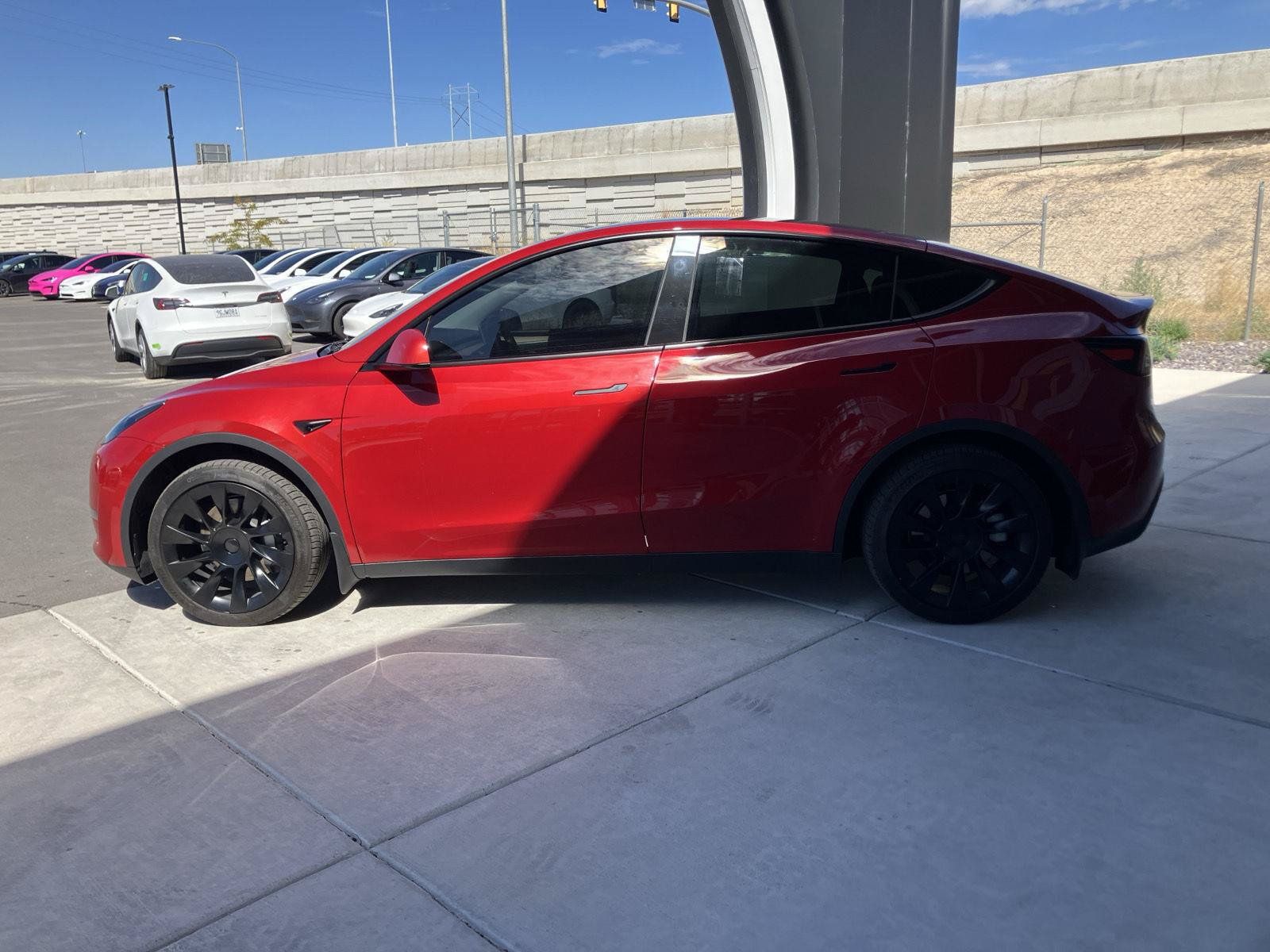 Used 2023 Tesla Model Y Long Range AWD/4WD image 5