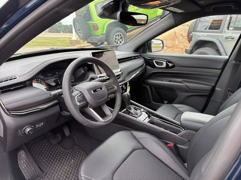 New 2026 Jeep Compass Latitude AWD/4WD image 10