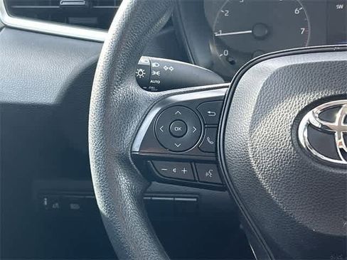 Used 2023 Toyota Corolla LE image 8