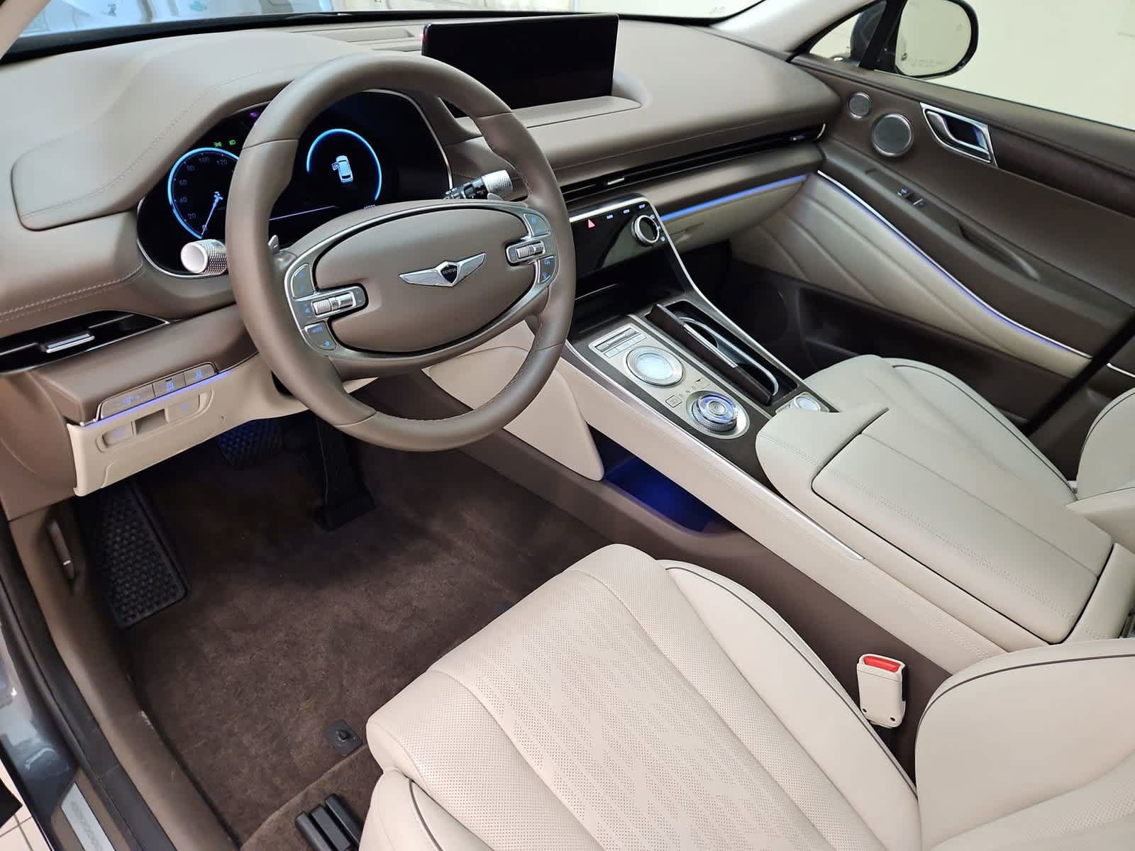 Used 2022 Genesis GV80 2.5T w/ Prestige Package 05 RWD image 2