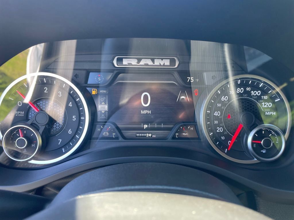 New 2026 RAM 1500 Warlock AWD/4WD image 14