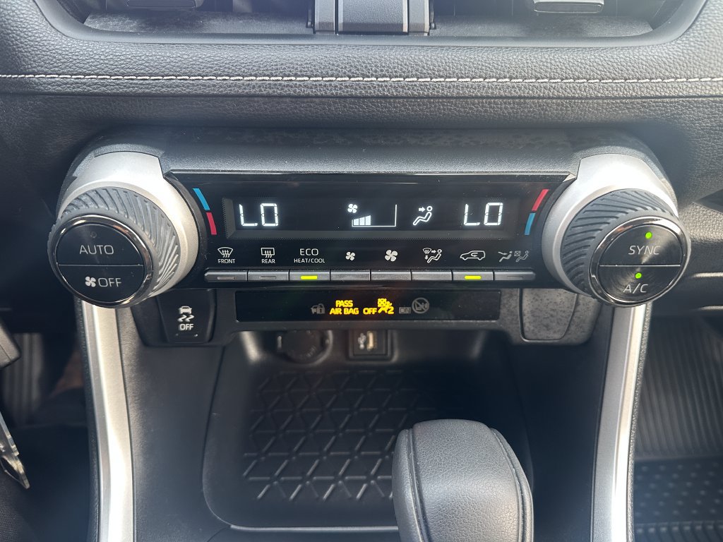 Certified 2023 Toyota RAV4 LE AWD/4WD image 18