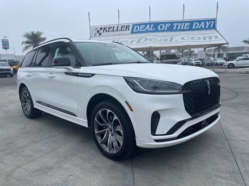 New 2026 Lincoln Aviator AWD image 7