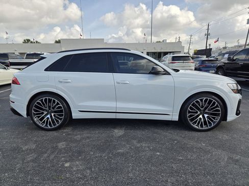 Used 2025 Audi SQ8 Prestige AWD/4WD image 4