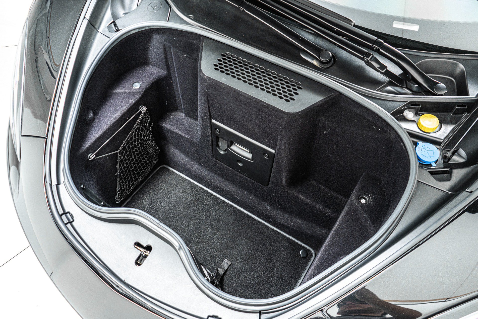Used 2020 McLaren 570S Spider RWD image 17