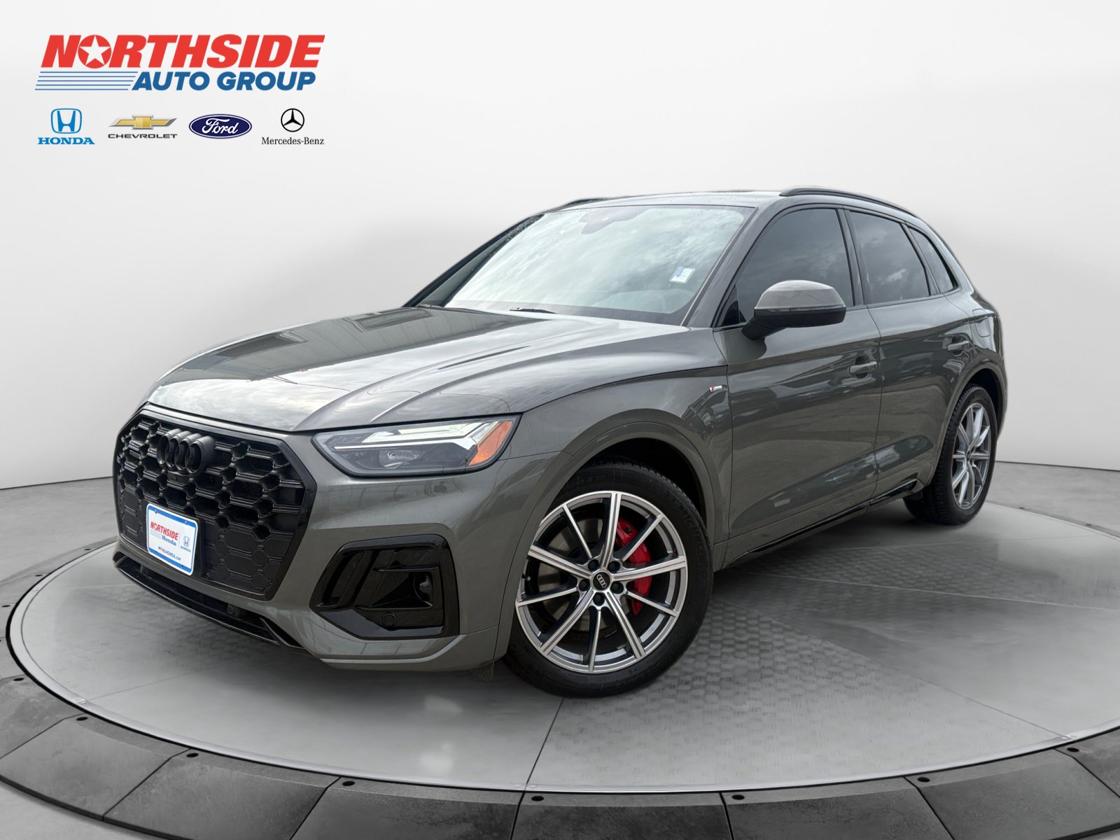 Used 2024 Audi Q5 e Premium Plus AWD/4WD image 3
