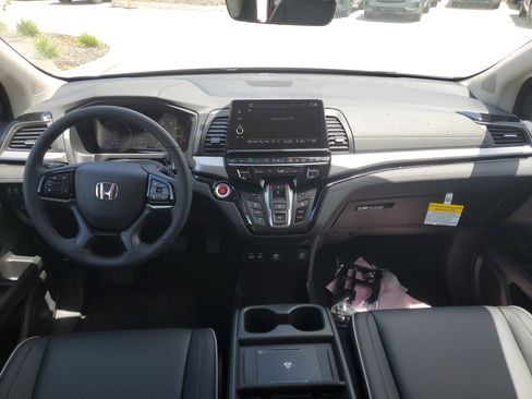 New 2026 Honda Odyssey Touring image 12