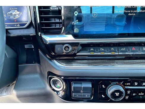 Used 2024 Chevrolet Silverado 1500 LT Trail Boss w/ LT Trail Boss Premium Package AWD/4WD image 13