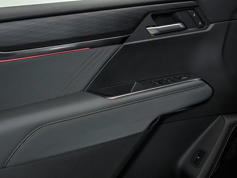 New 2027 GMC Acadia AT4 w/ Luxury Package AWD/4WD image 5