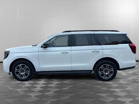 Used 2025 Ford Expedition Active AWD/4WD image 5