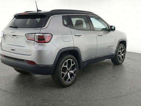 Used 2025 Jeep Compass Limited AWD/4WD image 9
