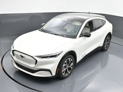 Used 2023 Ford Mustang Mach-E Premium image 30