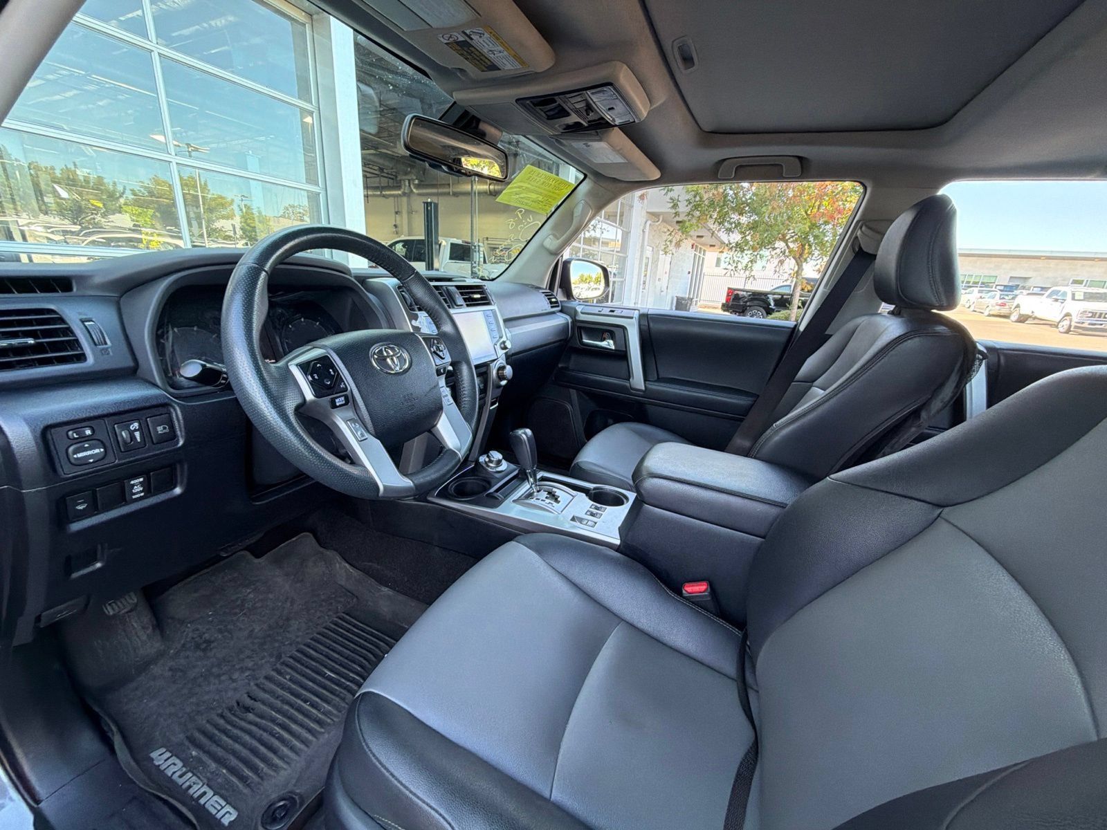 Used 2020 Toyota 4Runner SR5 Premium w/ Moonroof Package AWD/4WD image 5