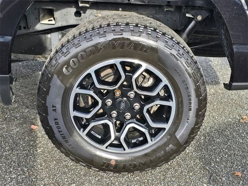 Used 2022 Ford F150 XLT w/ Equipment Group 302A High image 9