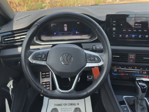 Used 2025 Volkswagen Jetta Sport FWD image 16