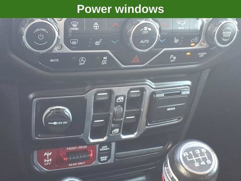 Used 2021 Jeep Wrangler Unlimited Rubicon AWD/4WD image 29