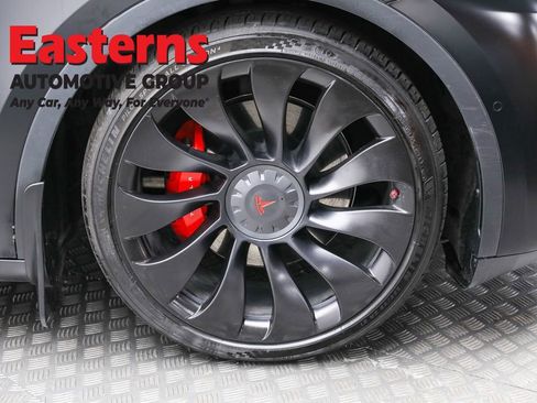 Used 2022 Tesla Model Y Performance image 28