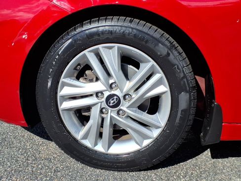 Used 2020 Hyundai Elantra SEL FWD image 10