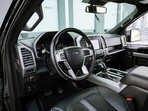 Used 2019 Ford F150 Platinum w/ Equipment Group 701A Luxury image 17