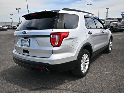 Used 2017 Ford Explorer 4WD image 6