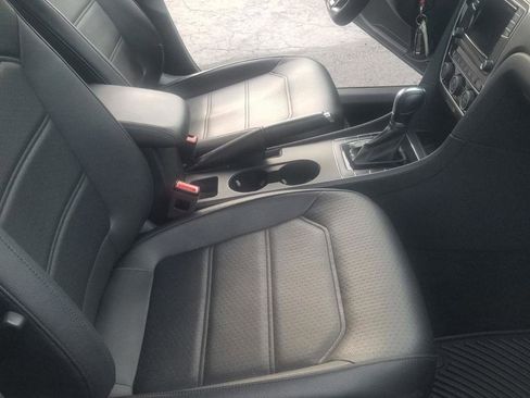 Used 2018 Volkswagen Passat 2.0T S image 12