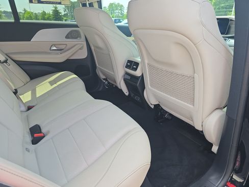 Used 2025 Mercedes-Benz GLE 350 4MATIC image 11