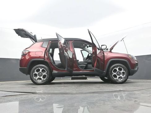 Used 2022 Jeep Compass Trailhawk w/ Trailhawk Elite Group AWD/4WD image 67