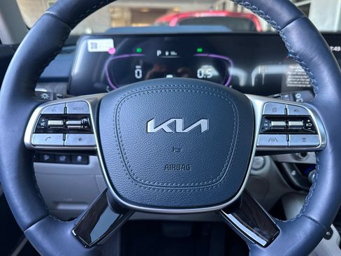 Used 2025 Kia Telluride EX AWD/4WD image 22
