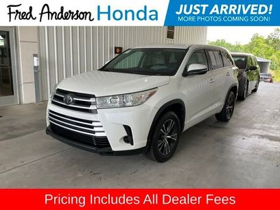 Used 2018 Toyota Highlander LE