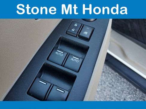 Used 2016 Honda Odyssey SE image 21