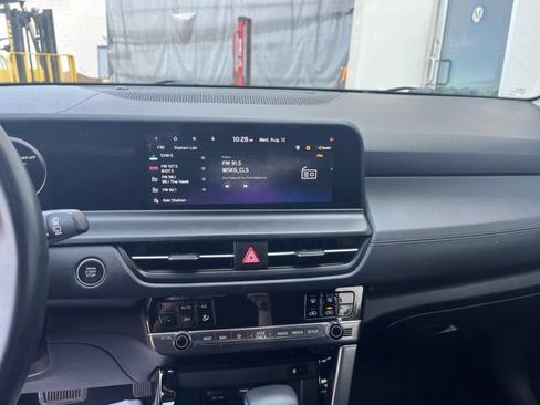 Certified 2024 Kia Seltos EX AWD/4WD image 15