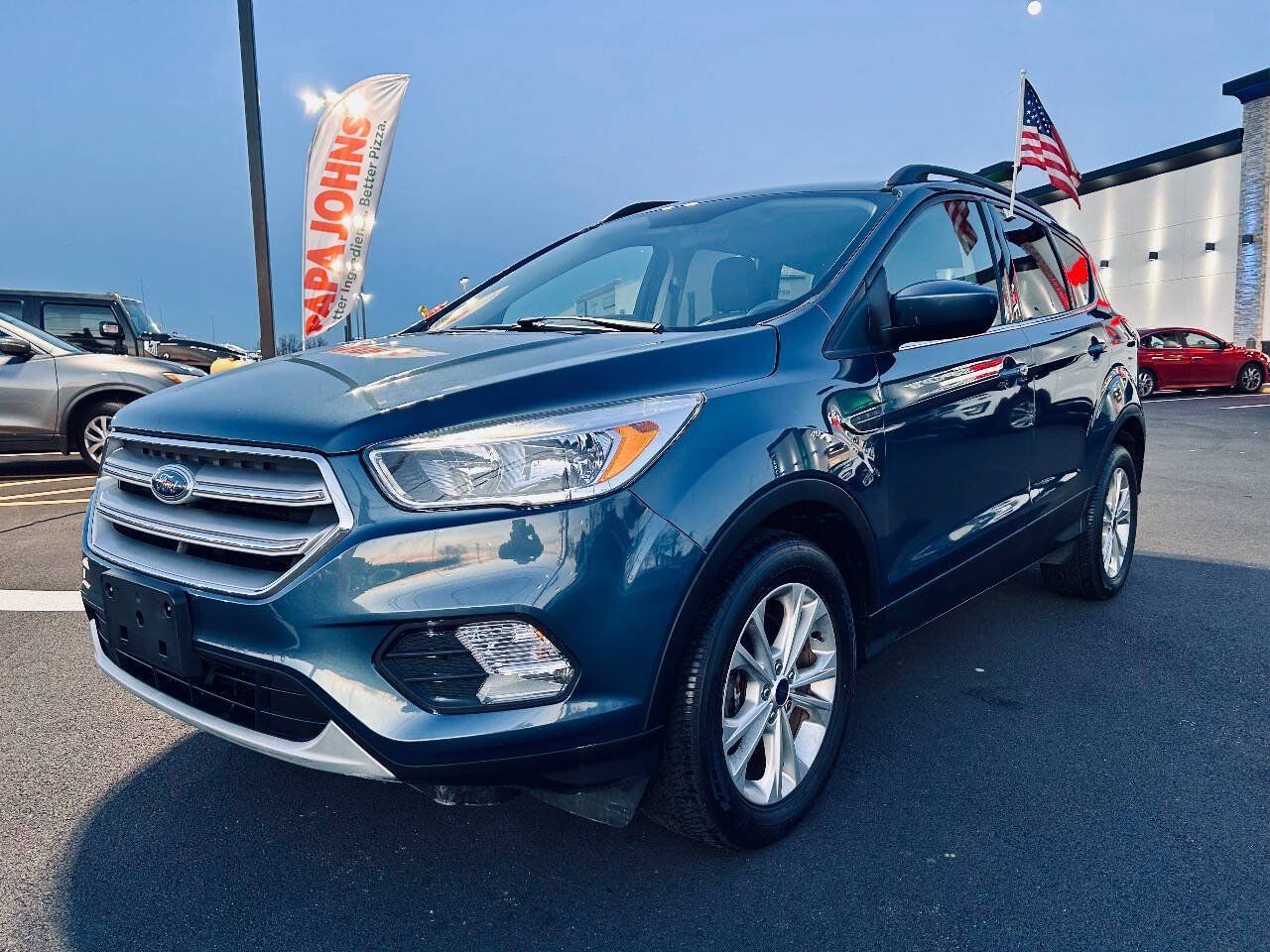 Used 2018 Ford Escape SE AWD/4WD image 2