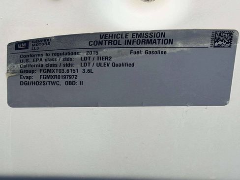 Used 2015 GMC Acadia SLE FWD image 16