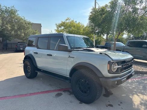 Used 2024 Ford Bronco Big Bend AWD/4WD image 3