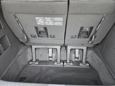 New 2026 Kia Carnival FWD image 24