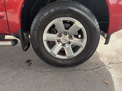 Used 2014 Nissan Titan SV w/ SV Value Truck Package image 9