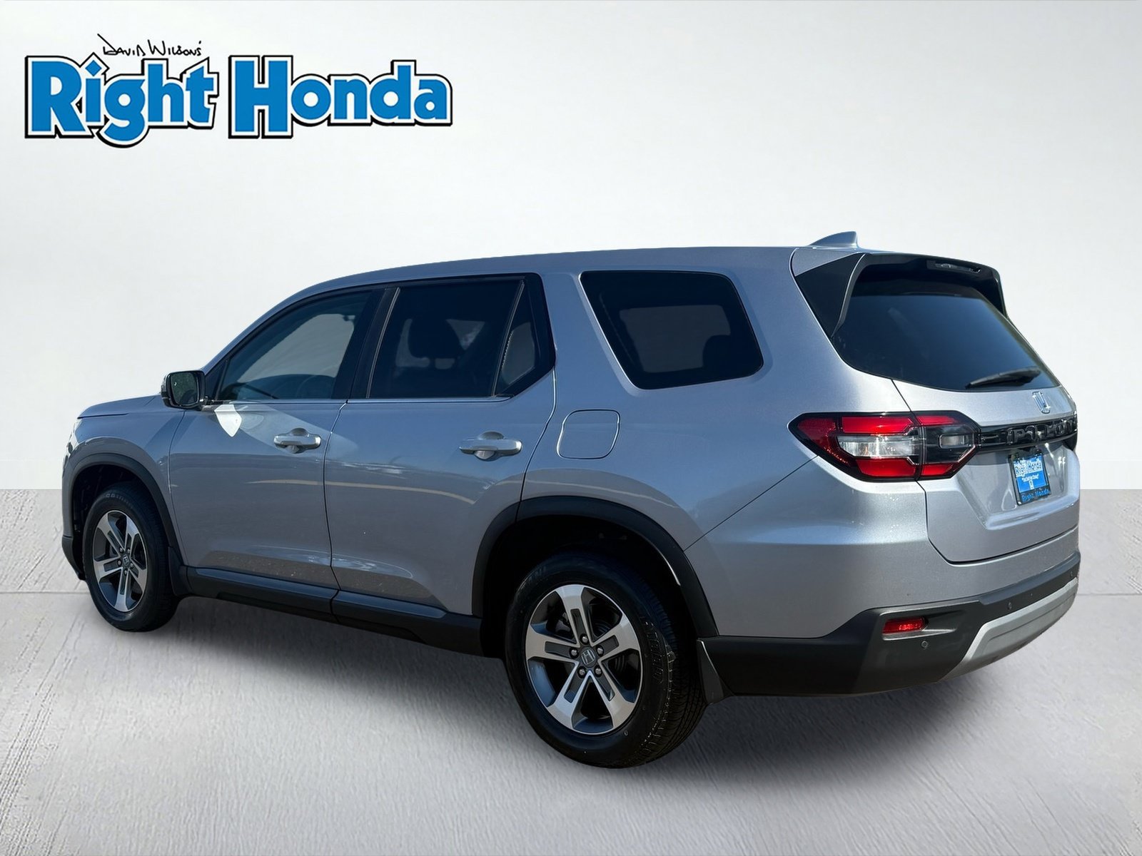 Used 2025 Honda Pilot EX-L image 4