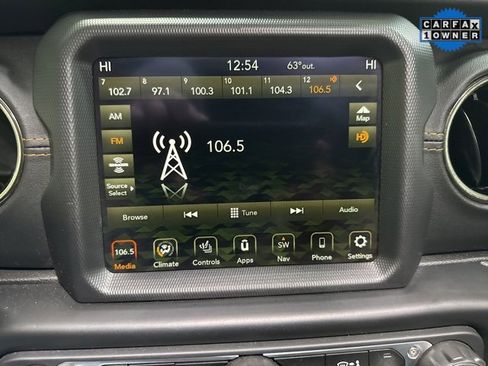 Used 2022 Jeep Wrangler Unlimited Sahara image 20